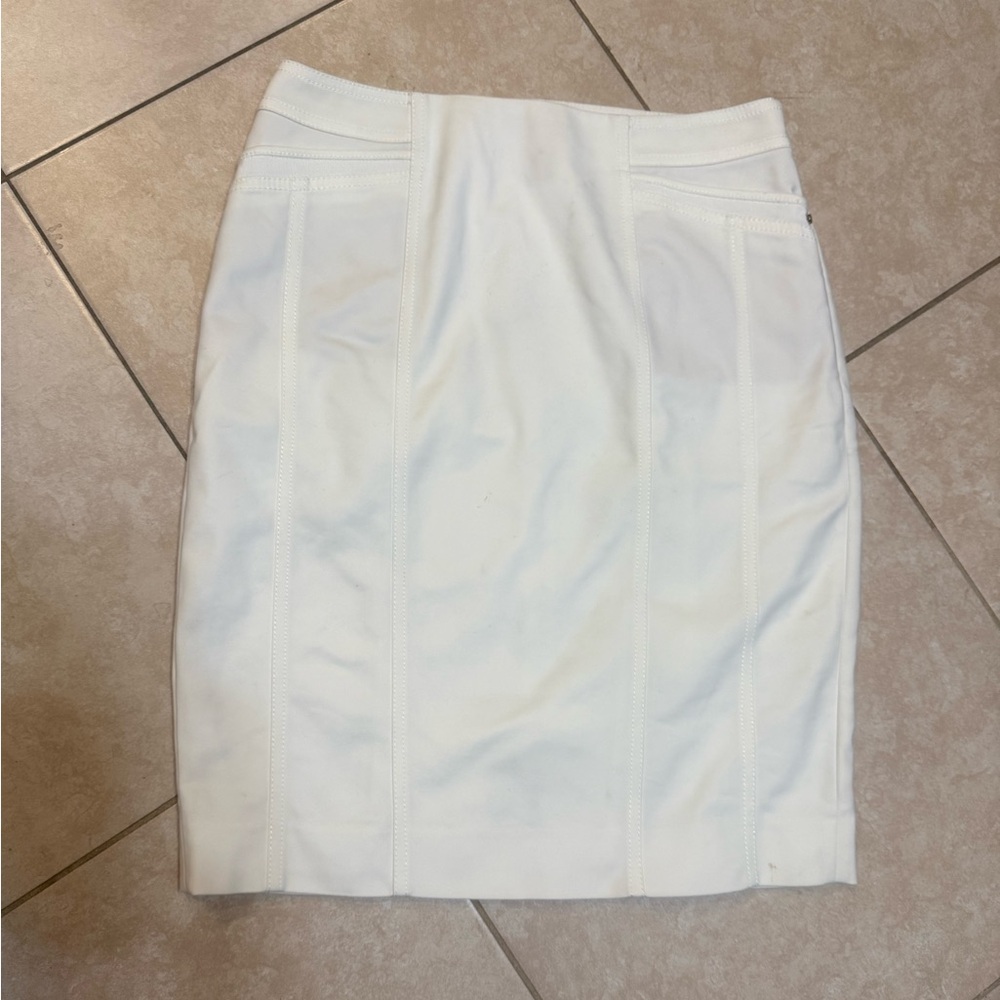 White House Black Market Classic White Pencil Skirt
